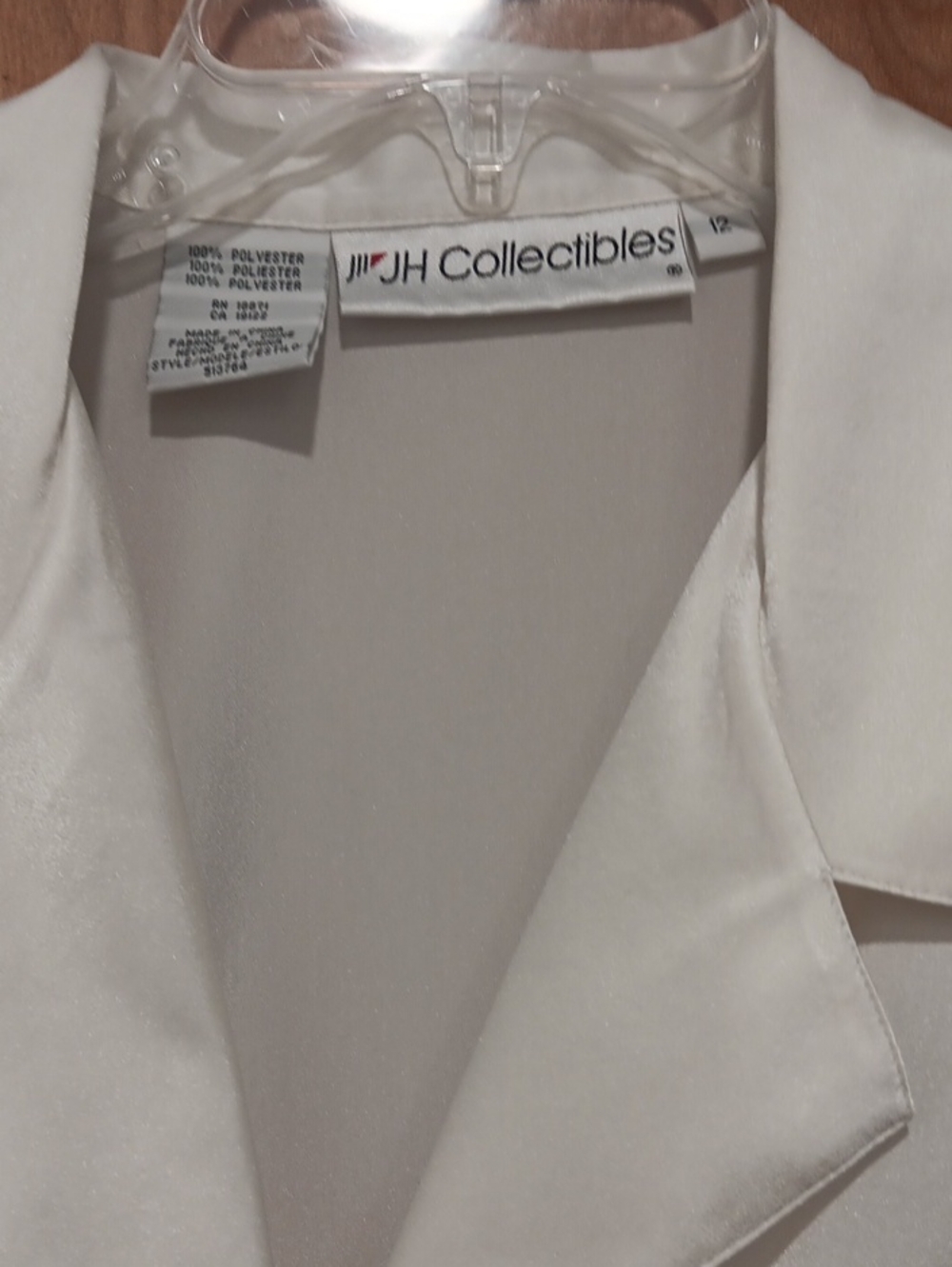 Vintage JH Collectibles Cream Satin Button-Up Blouse - Picture 2 of 3